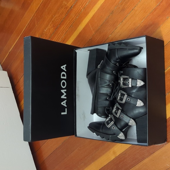 Brand New Dolls Kill Boots - Picture 4 of 8